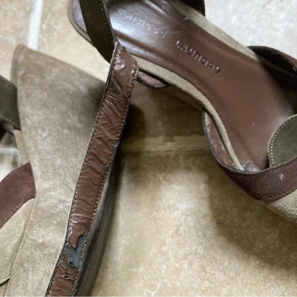 CHINESE LAUNDRY suede platform wedge sandal in violet, grey & olive - Picture 3 of 4